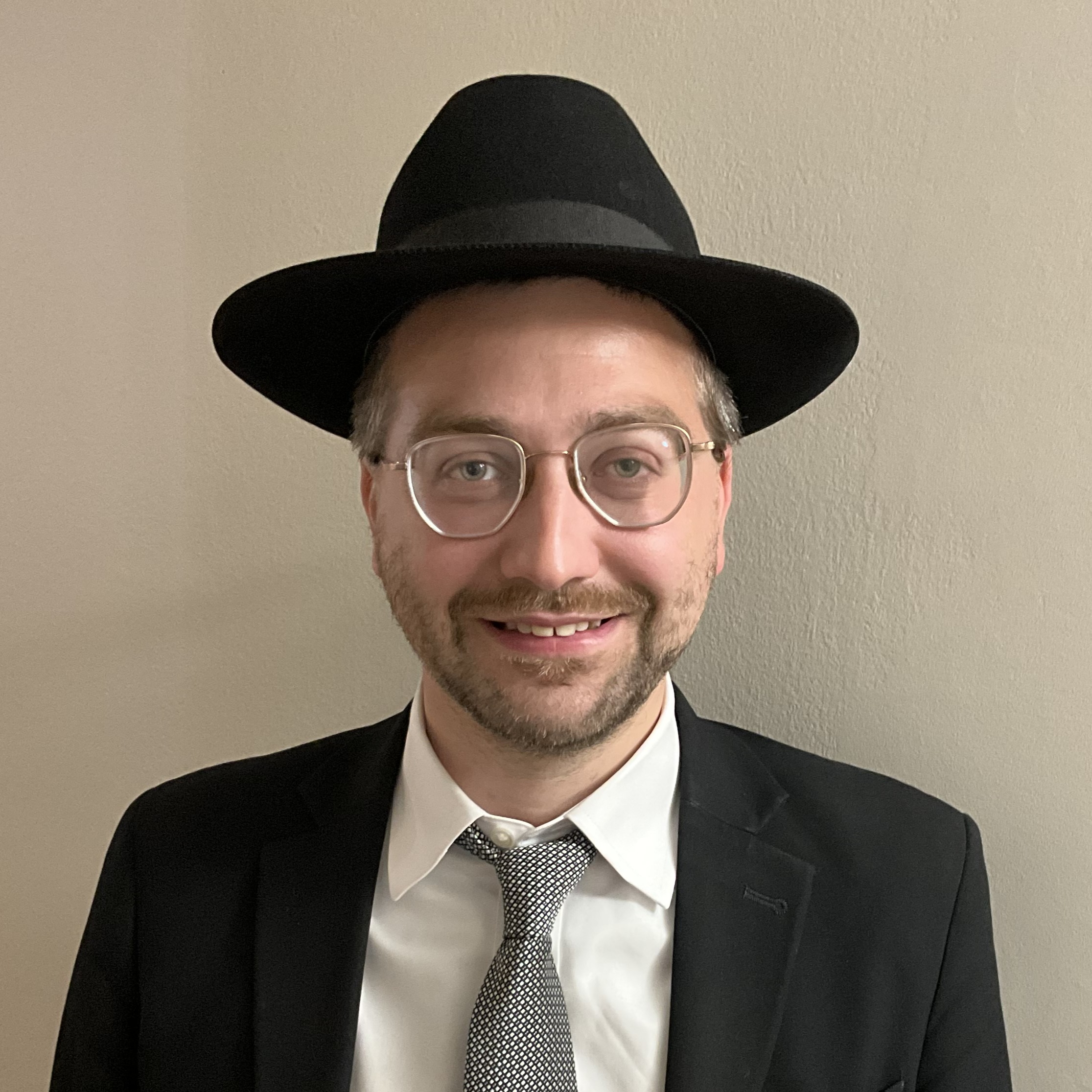 Rabbi Yitzchak Meir Greenberg, Halacha and 10th Grade Bekiyus